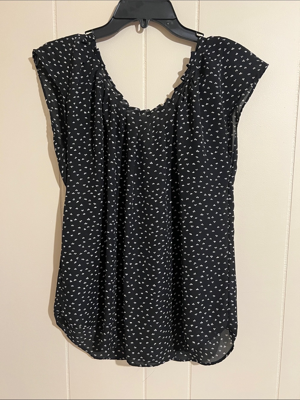 NWOT LC Lauren Conrad Black Cap-Sleeve Blouse Size M
